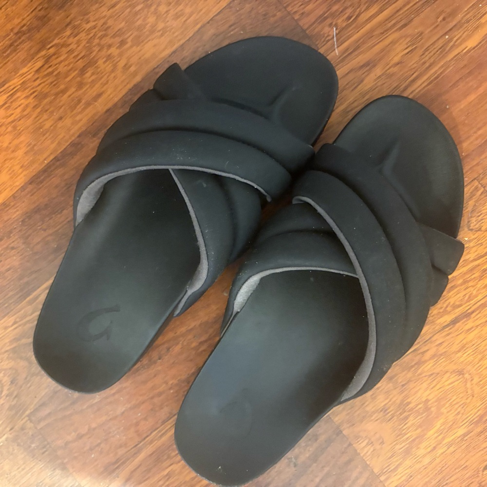 Ohukai Black Slide Sandals love yhese two small for me they run 1/2 Size smaller